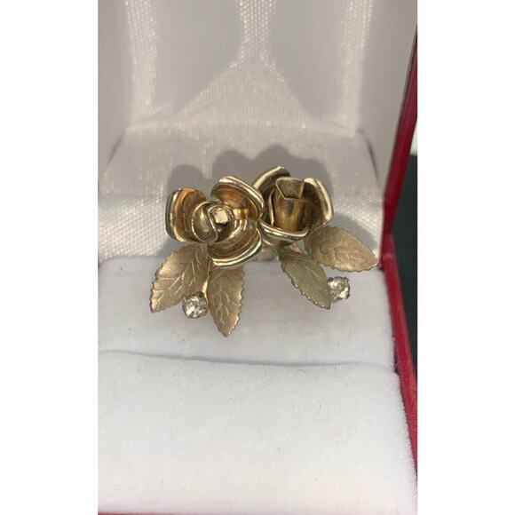 Vintage Gold Tone And Clear Rhinestone 3D Rose Flower Screw Back Earrings - Picture 1 of 5
